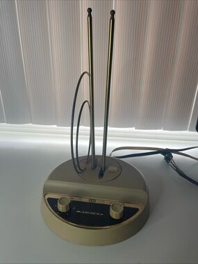 ARCHER COLOR SUPREME III VHF/UHF ROTATING TV ANTENNA Untested